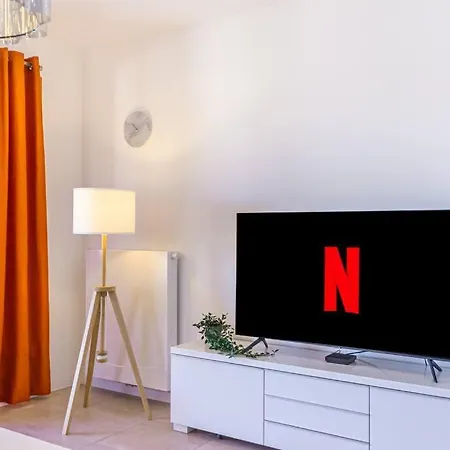 Zenbnb / Scandinavian / Gare / Parking Prive / Apartment Annemasse