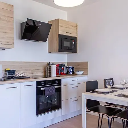 Apartment Zenbnb / Scandinavian / Gare / Parking Prive / *